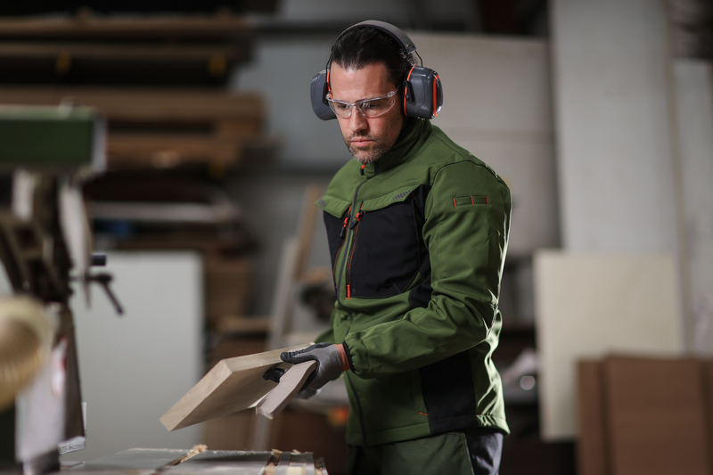 Workwear & Clothing